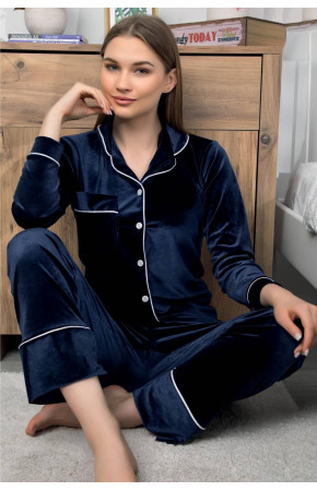 Kadife Kumaş Önden Düğmeli Pijama Takımı - Lemaries 30100 Lacivert  Renk  Kadife Kumaş Önden Düğmeli Bayan Pijama Takımı